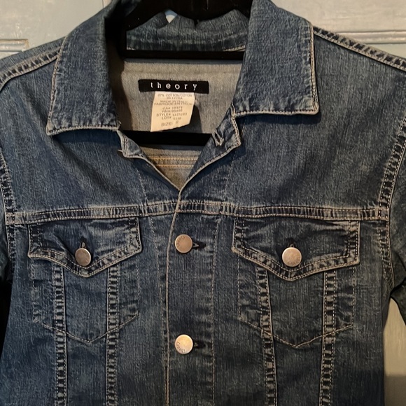 COPY - Theory Women’s Jean Jacket Size Small . It has a bit of stretch as well. - Picture 6 of 8